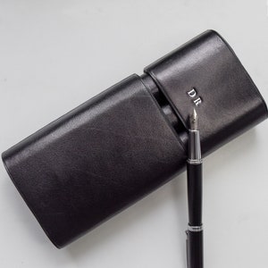 Pencil case leather personalized gift for artist, Pencil holder 3 slot, Small travel paint brush case, Custom pencil case, Artist brush case