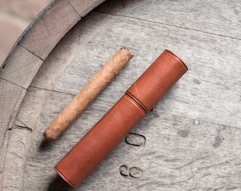 Personalized leather cigar case, Cigars accessory for men, Cigar tube case gift for him, Cigar holder practical gift for gentlemen.