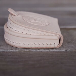 Cartera de piel personalizada, cartera pequeña de piel, cartera grabada, complementos de piel para él, monedero, cartera unisex, cartera personalizada. imagen 7