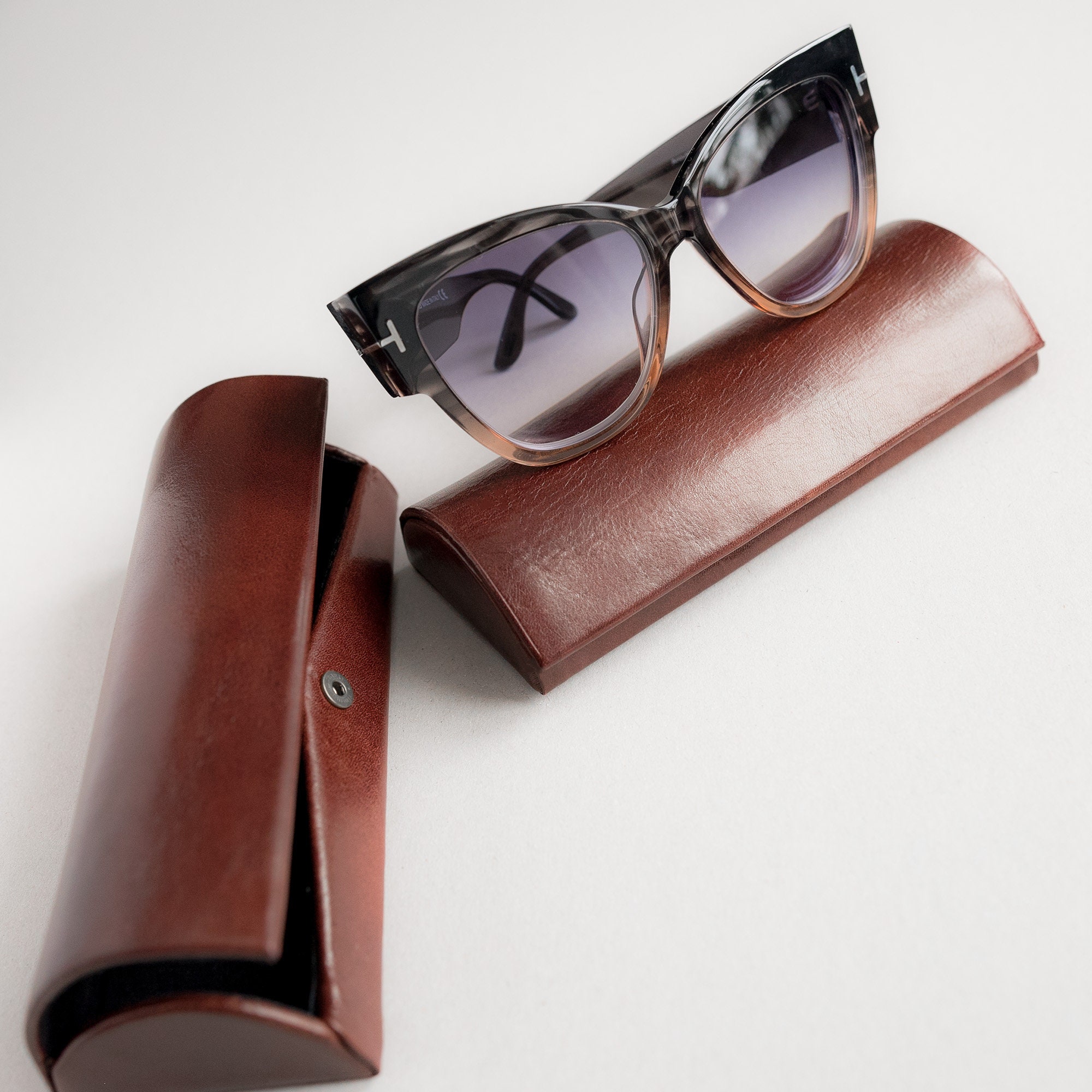 Leather Monogram Glasses Case – The Artisan & Company
