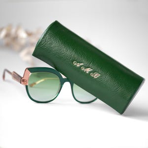 Custodia per occhiali in pelle personalizzata con bottone magnetico: custodia rigida marrone per occhiali unisex immagine 13