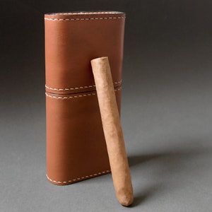 Luxury cigar travel case leather groom gift, Wood cigar tube holder best man gift, Leather cigar case personalized gift for boyfriend