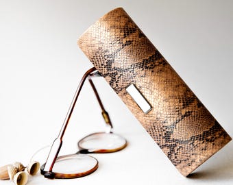 Custodia per occhiali in pelle di serpente: elegante protezione per occhiali marrone con opzione personalizzata