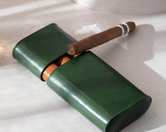 Individuelles Leder-Zigarrenetui: Graviertes Reiseetui für 3 Zigarren – Geschenk für Zigarrenliebhaber & Vatertag
