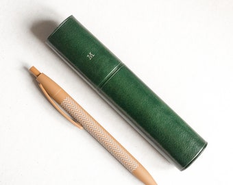 Leather pen case personalize, Fountain pen case leather, Emerald green pen holder, Single pen pouch hard, Best friend Birthday gift