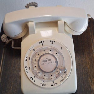 Vintage Bell System By Western Electric Rotary Phone 500DM