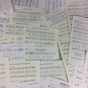 50 bladmuziek in vreemde talen boekpagina&#39;s vintage hymne pianonoten verouderd ambachtelijk papier kortstondig christelijk plakboek gezangboek bruiloft LDS-kunst