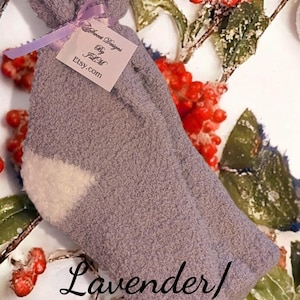 Pedicure socks, pedi sock, flip flop sock, open toe sock, SweetdesignsbyJLM, toeless sock in Pinks and White design. Lavender/White