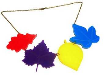 Collier plexiglas feuilles diverses, bijoux en plexiglas, acrylique, découpe laser, bijou boho, bijoux elfique, un arbre à mon cou