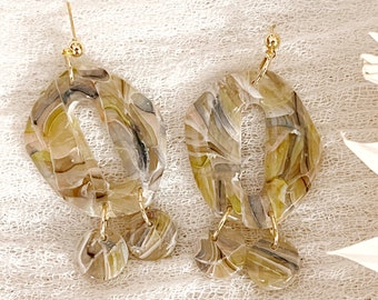 The Zinnia Earring