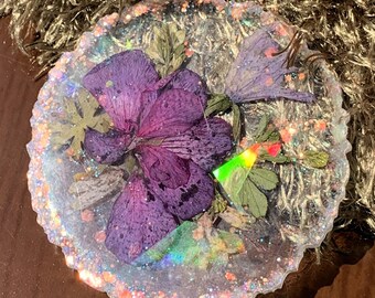 Lori's Garden Holographic Resin Drink Coaster with Natural Geranium, Bluebell and Missouri Flowers in Green & Purple One-of-a-Kind