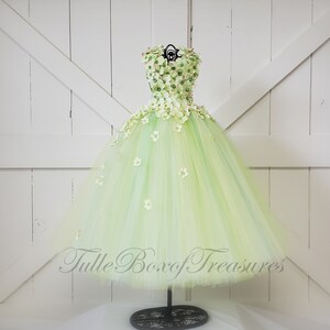 Shades of Green hydrangea tulle dress with Flower Straps/Unique Flower Girl Dress/hydrangea flower girl dress/hydrangea dress/wedding/prom