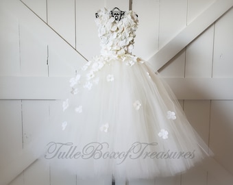 Ivory hydrangea tulle dress with Flower Straps/Unique Flower Girl Dress/hydrangea flower girl dress/wedding/prom/pageant