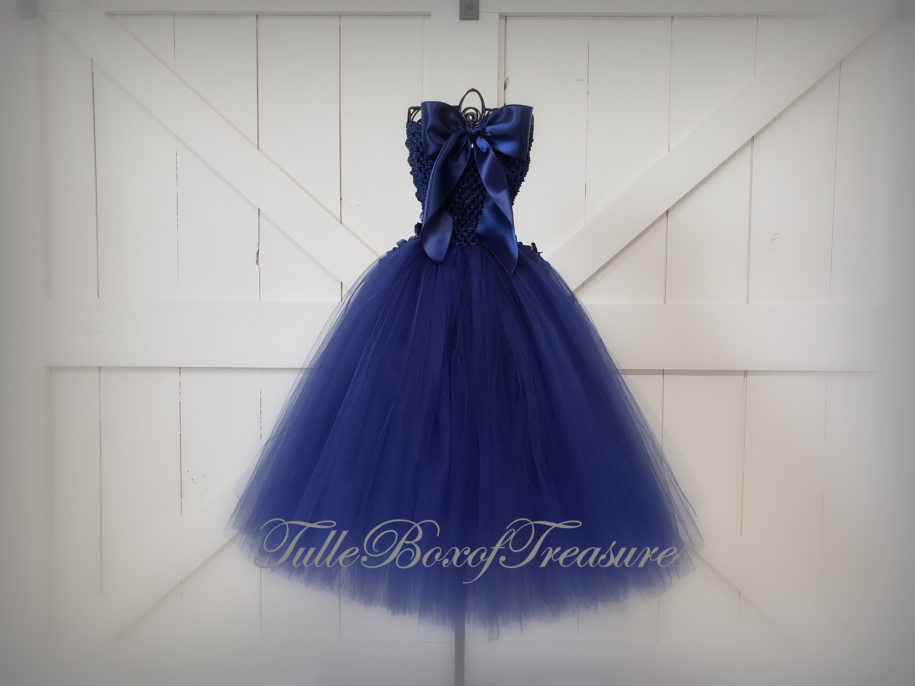 Navy Blue Hydrangea Tulle Dress Strapless/unique Flower Girl gangbang 3000x2250 hq bild Navy Blue Hydrangea Tulle Dress Strapless/unique Flower Girl Foto