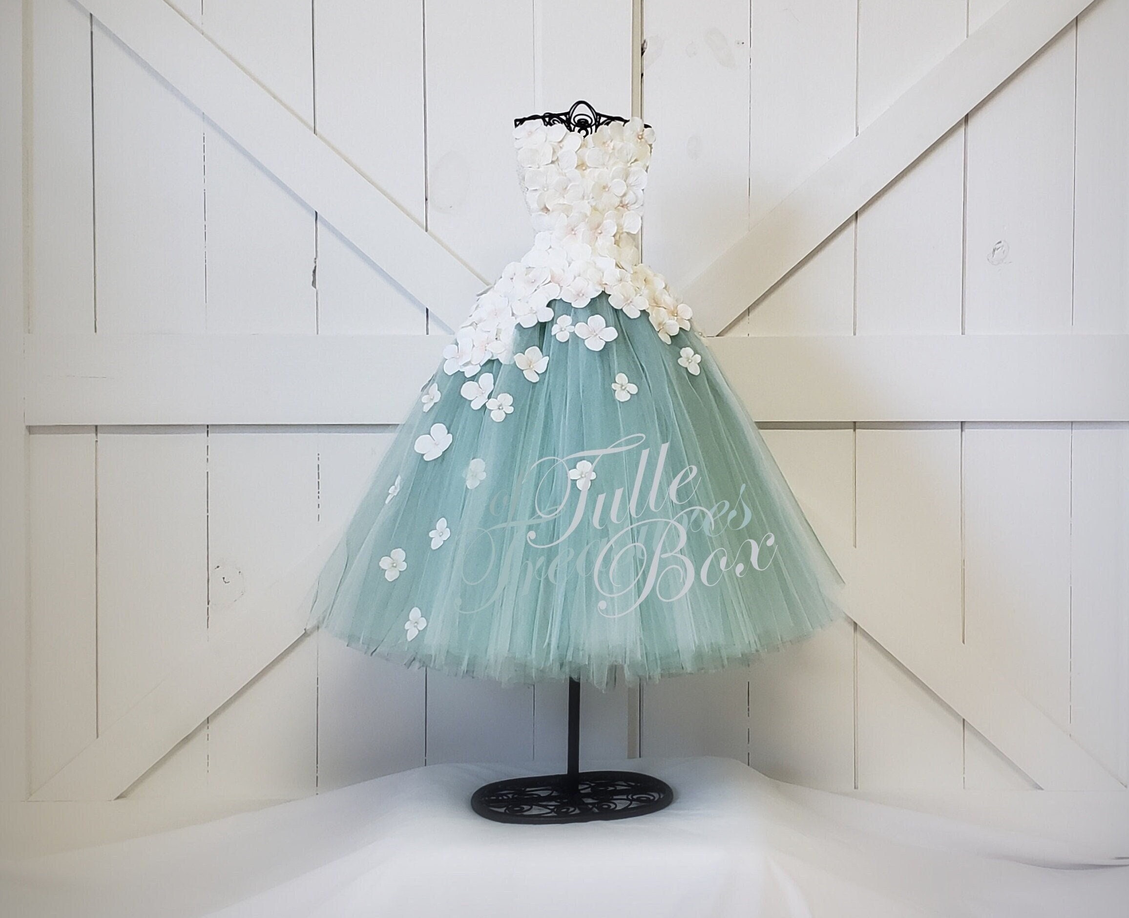 Emerald and Ivory Wedding Dress - Etsy