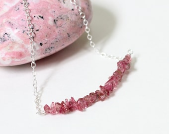 Handgefertigte Rohe Rosa Turmalin Oktober Geburtsstein Halskette für Frauen, Rohkristall Bead Bar