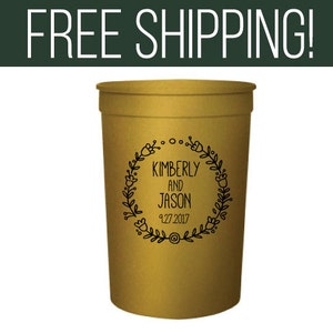 Personalized Wedding Cups, 16oz Customized Party Cups, Custom Plastic Cups, Wedding Favor Cups - Circle Wreath Wedding design