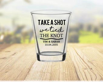 Personalized Wedding Shot Glass, Custom Wedding Shot Glass, Personalized Wedding Shot Glass, Customized Shot Glasses as Wedding Favor (1000)