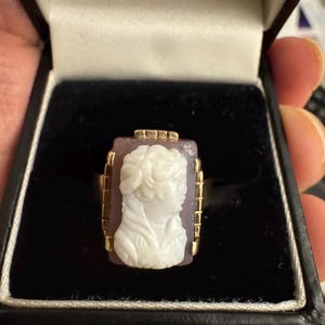 Beautiful Hardstone Cameo Ring