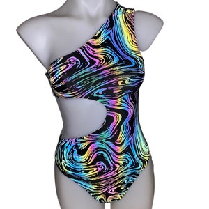 OLIEVERORSING | Regenboog reflecterend | Bodysuit met uitsnijding