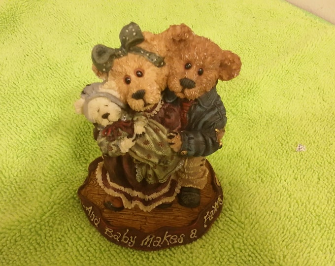 Vintage Bear Figurine, Boyds Bears Bearstone Collection, Momma & Pappa McNewbear with Baby Bundles, 1999