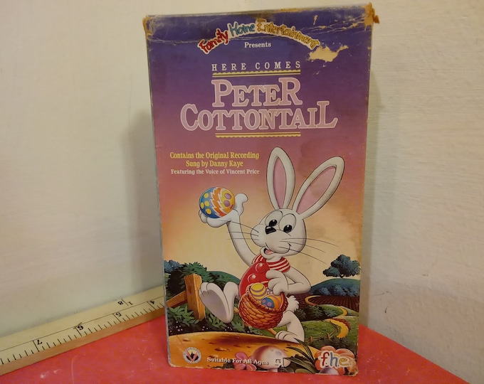 Vintage VHS Movie Tape, Here Comes Peter Cottontail, 1990