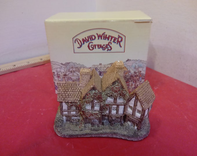 Vintage David Winter Cottages, The Apothecary's Shop by John Hine Studios