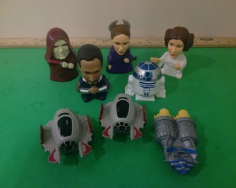 Vintage Restaurant Toys Give Aways, Burger King Star War Toys and Figures, 2005