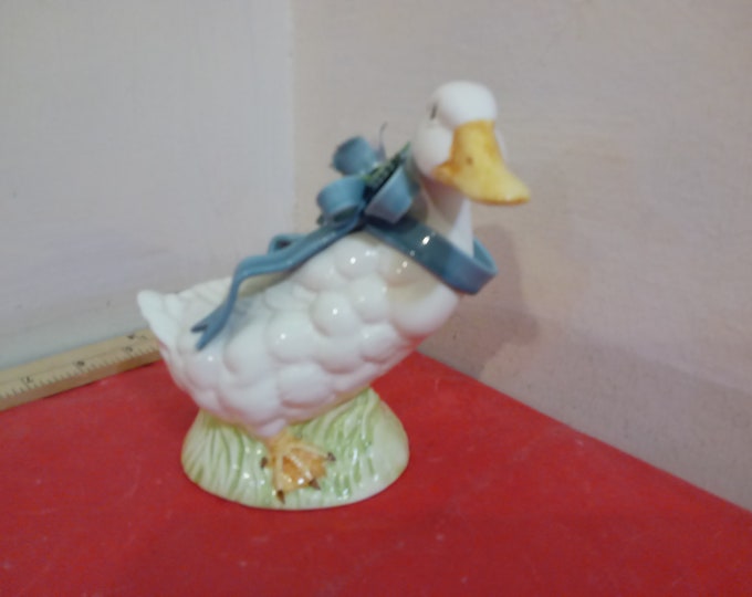 Vintage Ceramic/Porcelain Figurine, Duck with Blue Bow and Pink Flower, 1987