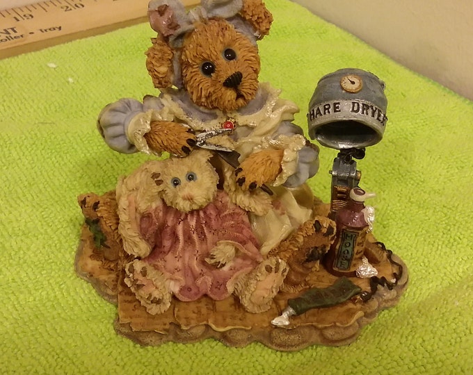 Vintage Bear Figurine, Boyds Bears Bearstone Collection, Wanda and Gert - A Little Off the Top, 1999