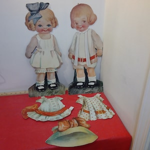 poupées en papier vintage, poupée en papier garçon et fille avec trois tenues, de grande taille
