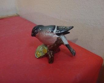 Vintage Ceramic Bird, Bullfinch by Beswick in England #1042