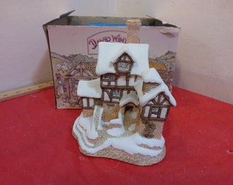 Vintage David Winter Cottages, Special for Christmas 1987 "Ebenezer Scrooge's Counting House" by John Hine Studios, Large Size