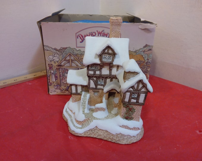 Vintage David Winter Cottages, Special for Christmas 1987 "Ebenezer Scrooge's Counting House" by John Hine Studios, Large Size