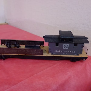 Vintage Plastic HO Scale Train Cars, Great Northern, Santa Fe, Reading, Virginian, Union Pacific, Maintenance Car, Chessie System, and More