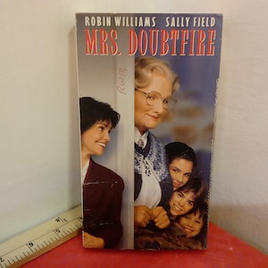 Vintage VHS Movie Tape, Mrs. Doubtfire, Robin Williams, 1994