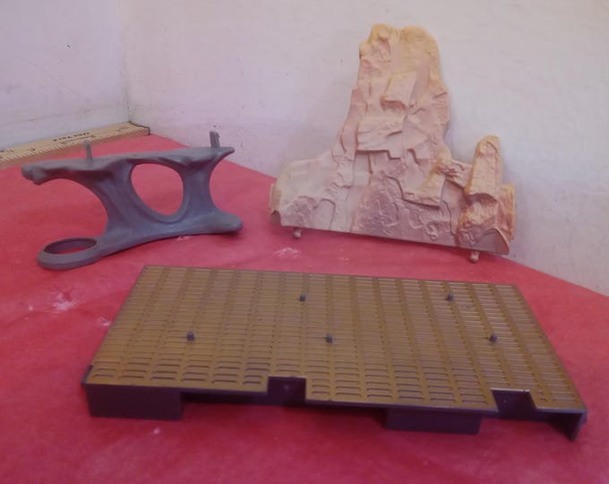 Vintage Star Wars Playset and Ship Pieces, Various Pieces to Star Wars Ships and Playsets, Slave I and Other Parts and Pieces