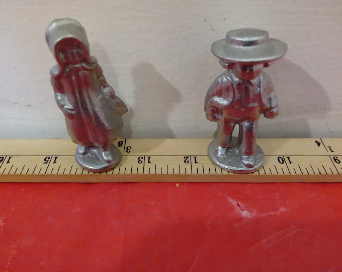 Vintage Metal Figurines, Pilgrims or Quaker looking Figurines