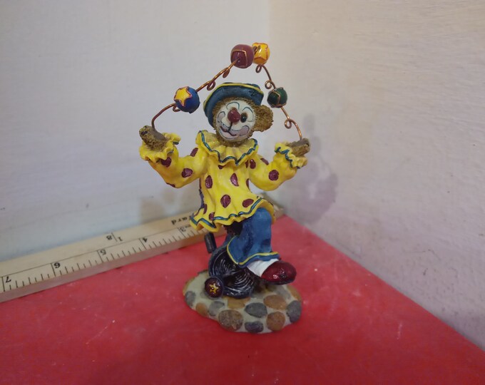 Vintage Resin Figurine, The Bearstone Collection, Special F.o.B., Gizmoe...Lifes a Juggle, 2000