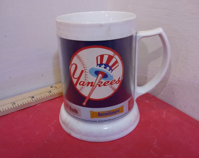 Vintage Plastic Beer Mug, New York Yankees Beer Mug, Courtesy of Curtiss a division of Planters, Made by Dawn#