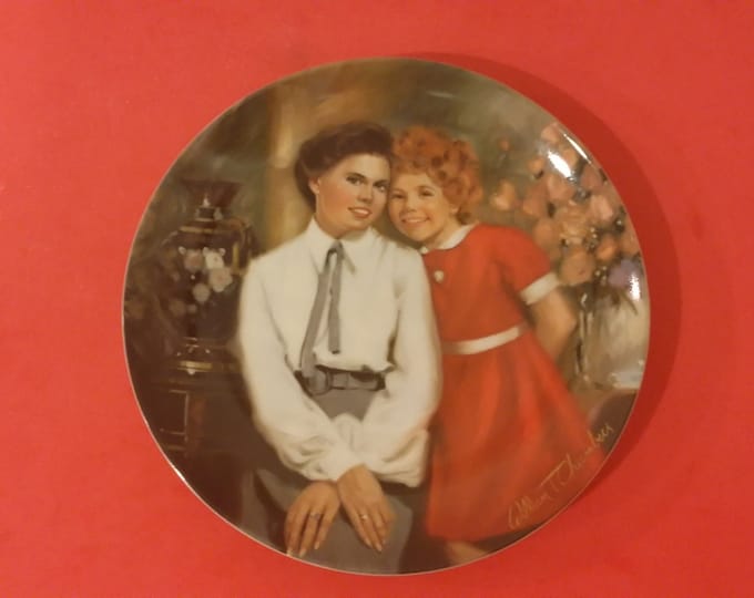 Edwin M. Knowles Limited Edition Collector Plate - "Annie and Grace" - By William Chambers, 1983