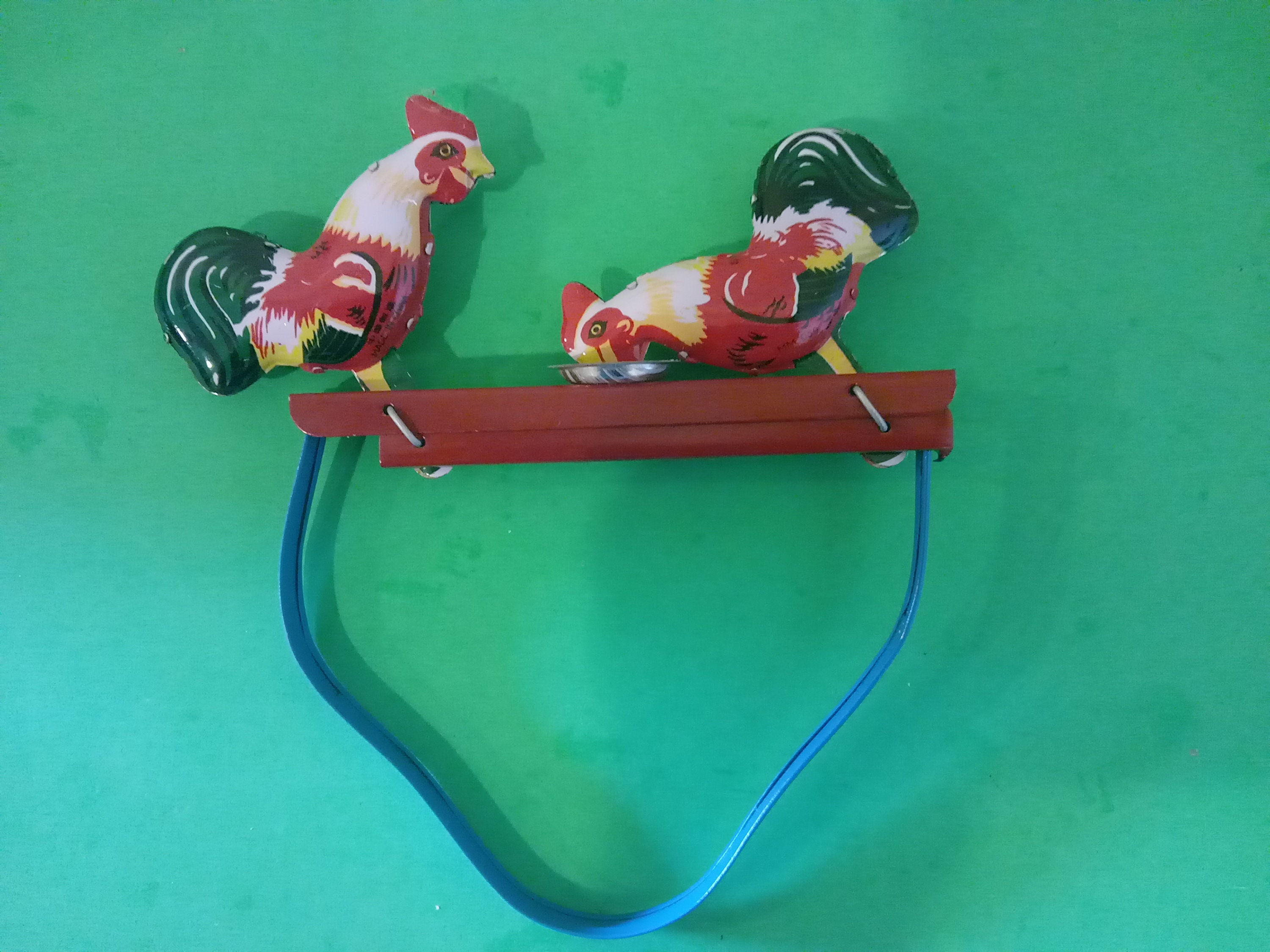 Vintage Tin Toy Rooster Hand Moving Roosters Pecking MM 059, 1980's