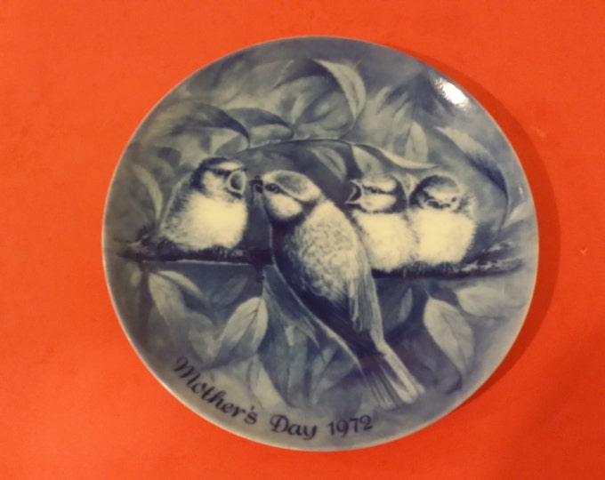 Vintage Berlin Plate Mothers Day, Robins, 1972