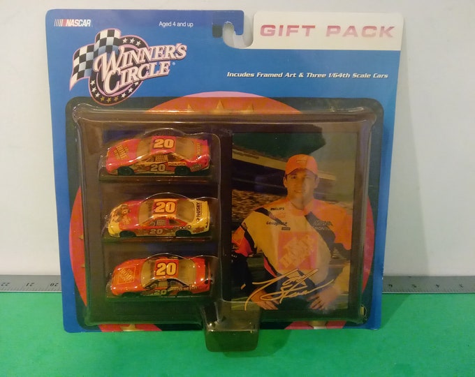 Vintage Diecast Cars, Winner's Circle Gift Pack "Tony Stewart" #20 1:64 Die-cast 3 pk, Wall Plaque 2001