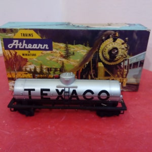 Vintage Toy Train Cars, HO Gauge Plastic Train Cars, Life-Like, Tyco, Model Power and Athearn, Gerber&#39;s, Engines, Texaco, and Others
