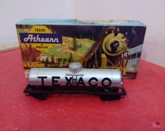 Vintage Toy Train Cars, HO Gauge Plastic Train Cars, Life-Like, Tyco, Model Power and Athearn, Gerber's, Engines, Texaco, and Others