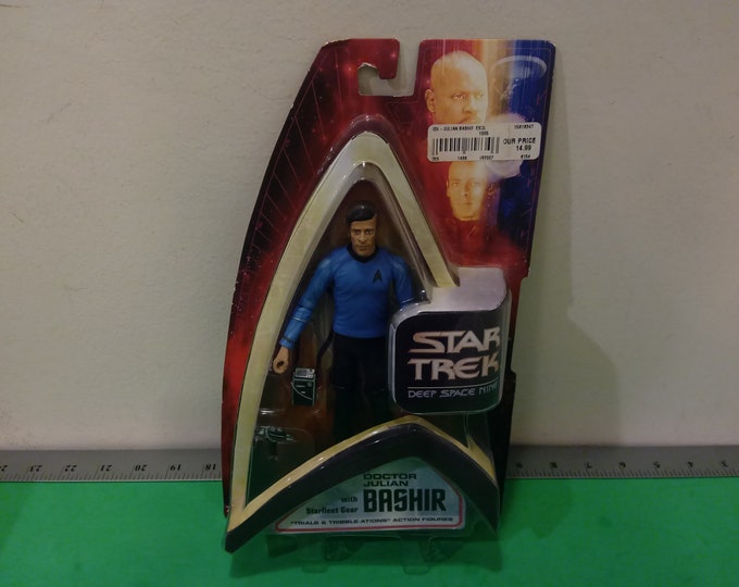 Vintage Action Figure, Star Trek Deep Space Nine Action Figure, Doctor Julian Bashir with Starfleet Gear, 2005