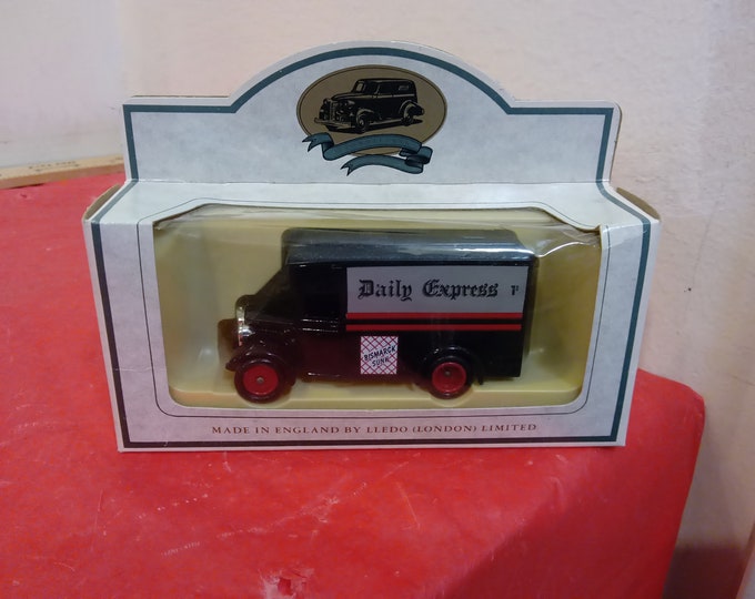 Vintage Diecast Vehicles, Daily Express by Lledo, Double Decker Buses, and Black London Taxi's, Lone Star Bus