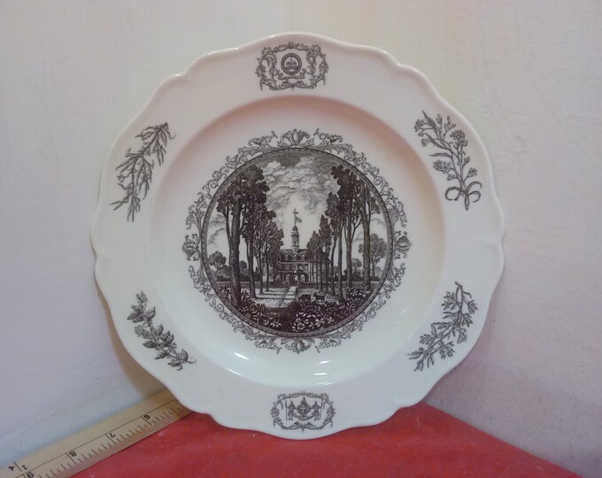 Vintage Collector Plate, Wedgwood Plate "The Capitol" Williamsburg, Virginia by Samuel Chamberlain, 1953#