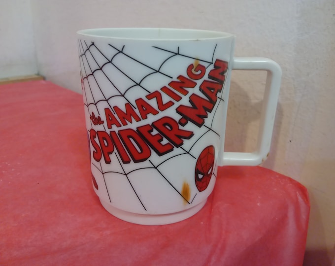 Vintage Plastic Drinking Cups, Child's Cups, Amazing Spider-Man, Captain Kangaroo, Flintstones, and Beatles Tall Cup, 1970's#